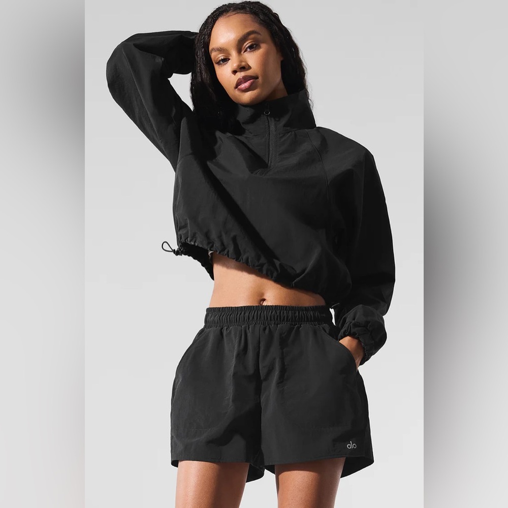 ALO Black Alumni Short